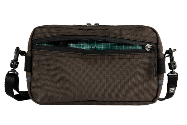 A Side Effect in Ursa (grey-brown) Ballistic with Sitka (dark green with white grid) 200 Halcyon interior.